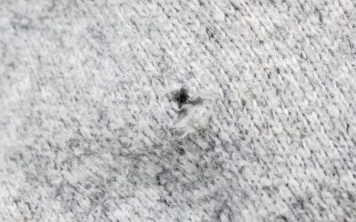 How do I darn a hole in my knit sweater?